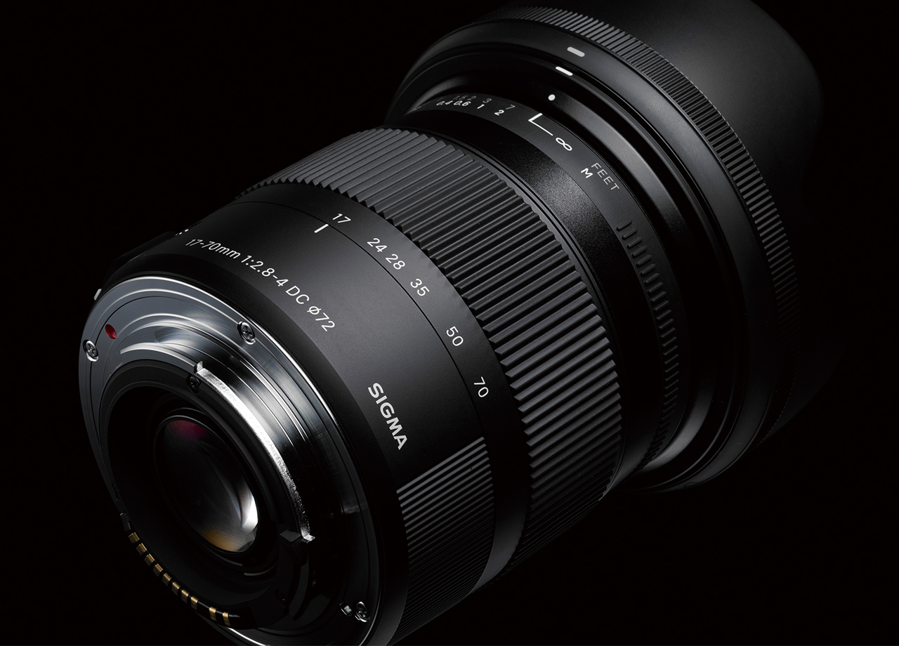 17-70mm F2.8-4 DC Macro OS HSM